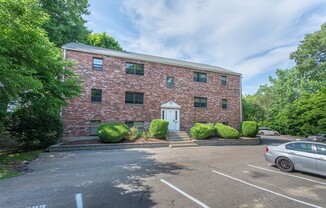 8 JACKSON ST
