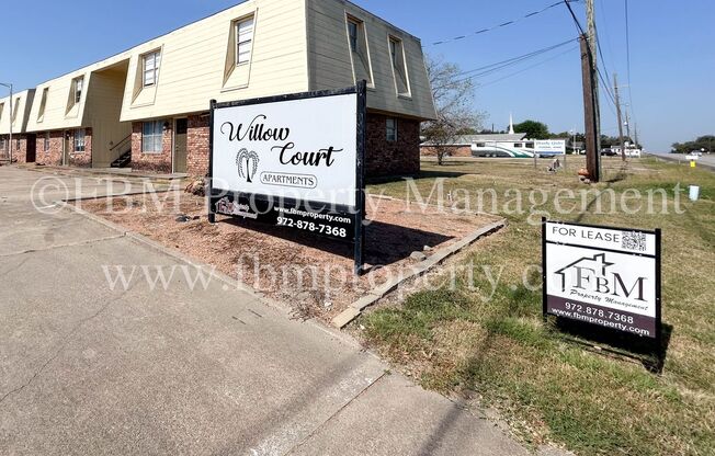 Willow Court Apartments, Unit 402 - 2 Bedroom, 1 Bathroom Upstairs Apartment in Mexia, TX!