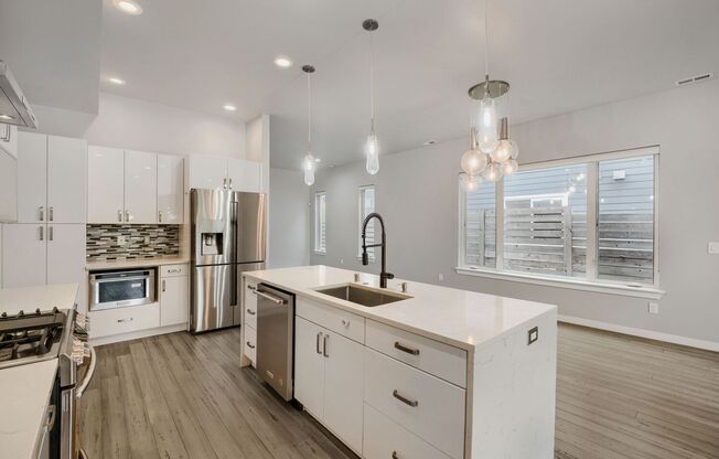 Beautiful 4bed/2.5bath Home in Desirable West Seattle Location!