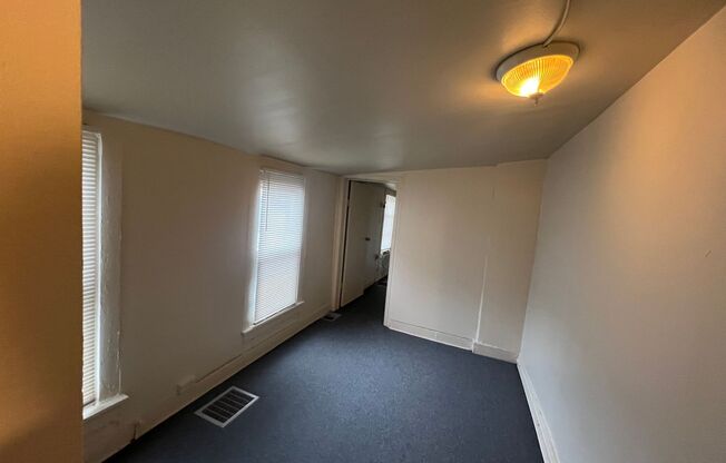 3 beds, 1 bath, $1,200