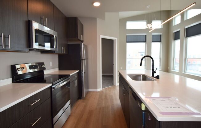 2 beds, 2 baths, 1,248 sqft, $2,750, Unit 5604-415
