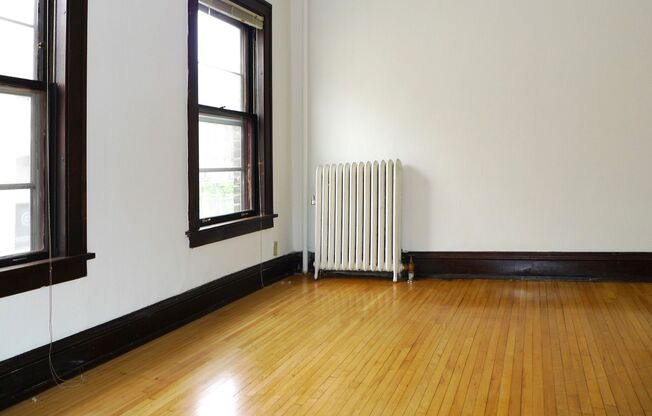 1 bed, 1 bath, 410 sqft, $865, Unit 21 - 10