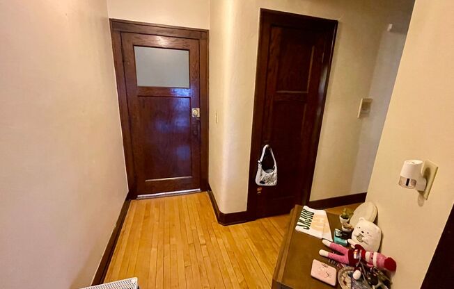 1 bed, 1 bath, $995, Unit 57
