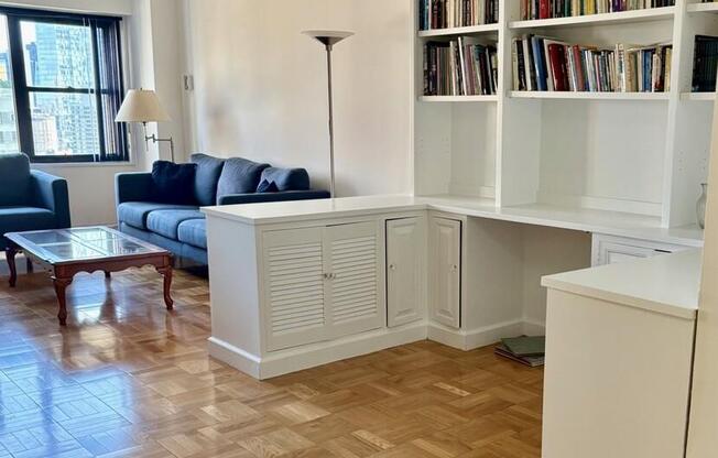 1 bed, 1.5 baths, 900 sqft, $5,700, Unit 31B