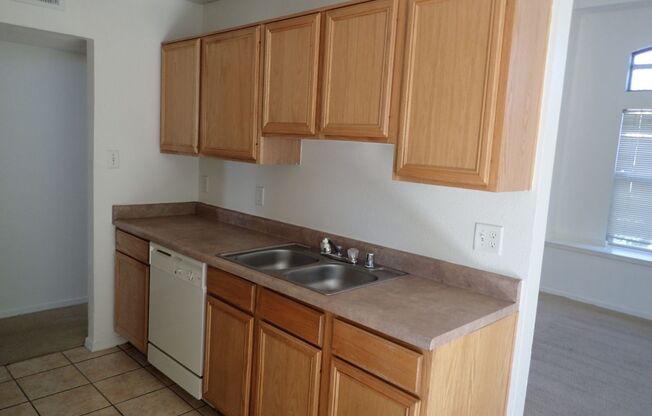 3 beds, 2 baths, $1,350