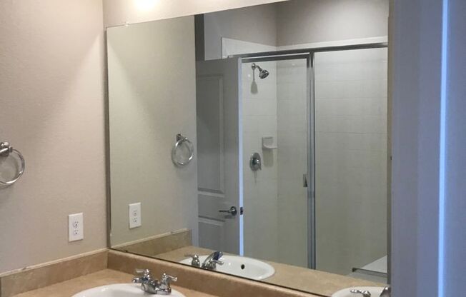 2 beds, 2 baths, $1,900, Unit # 206