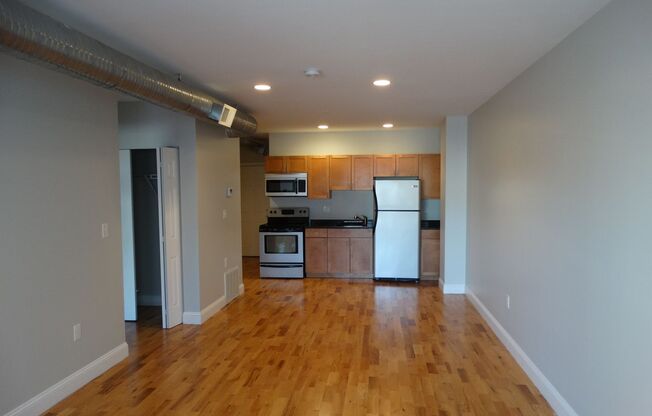 1 bed, 1 bath, 675 sqft, $1,775, Unit 128