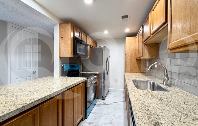 2 beds, 2 baths, 902 sqft, $1,249, Unit 109