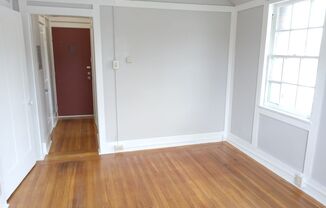 Studio, 1 bath, 400 sqft, $1,125, Unit 302