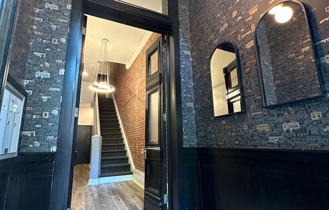 1BD | 1BA - 331 S 12th St #3R