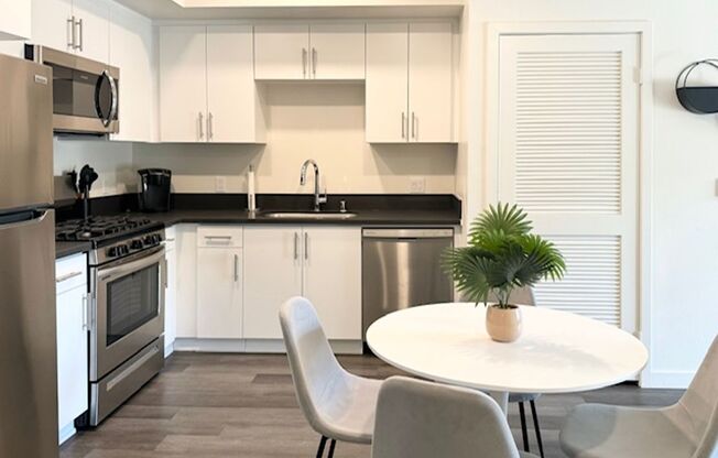 1 bed, 1 bath, 591 sqft, $2,423, Unit 112