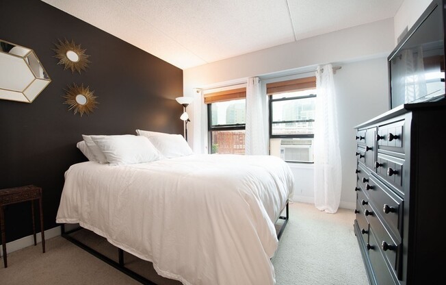2 beds, 1.5 baths, 836 sqft, $4,750, Unit PHN