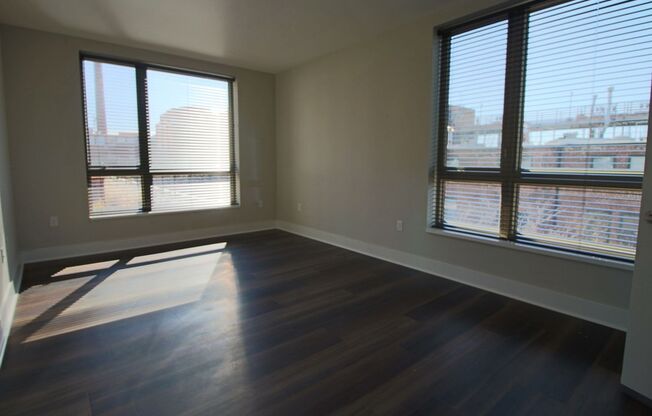 1 bed, 1 bath, 725 sqft, $1,795, Unit APT 307