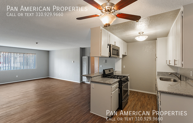 2704 VANDERBILT LN