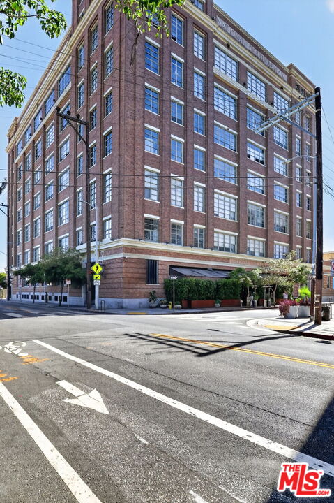 Studio, 1 bath, 1,147 sqft, $3,995, Unit 606