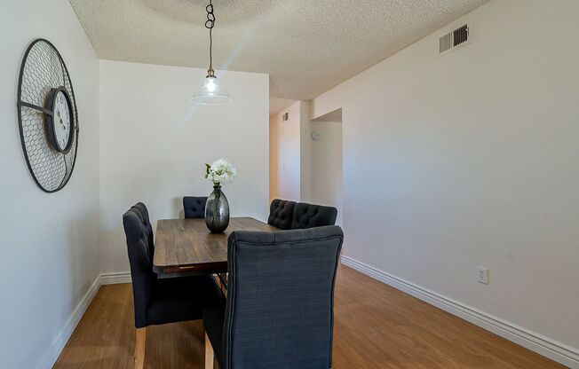 2 beds, 2 baths, $1,500, Unit 246