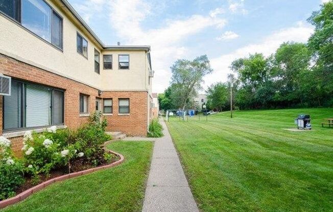 Studio, 1 bath, 437 sqft, $936, Unit 1203-104