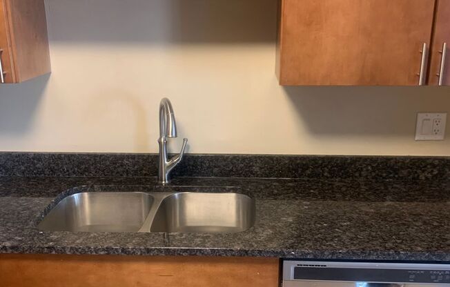 2 beds, 2 baths, 1,300 sqft, $1,295, Unit 310