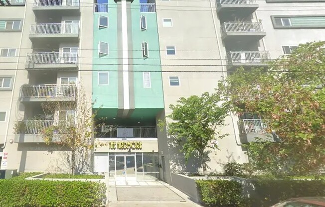 959 S ARDMORE AVE