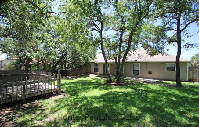 Beautiful Cul-De-Sac Location With Oak Trees