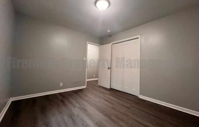 3 beds, 1.5 baths, $900, Unit 902 Preston Street - E