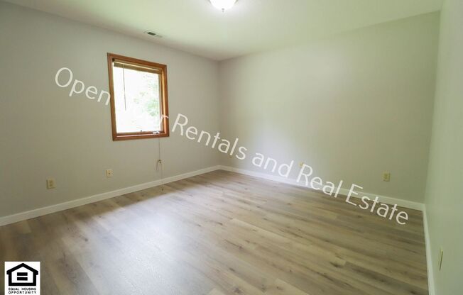 2 beds, 1.5 baths, $1,300