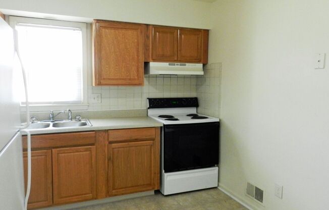 1 bed, 1 bath, 575 sqft, $900, Unit 5