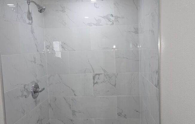 Studio, 1 bath, 323 sqft, $1,883, Unit 127