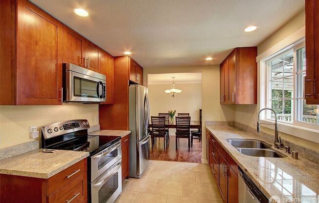 Kirkland Single family house SFH 3 bds 2 bath, Lake Washington School district