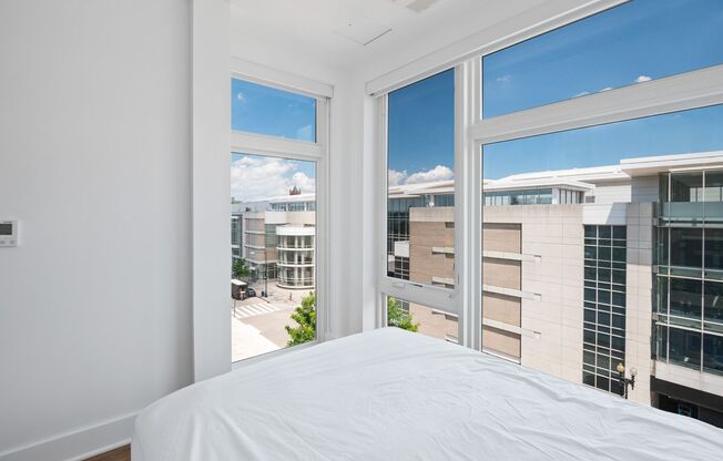 1 bed, 1 bath, $1,600