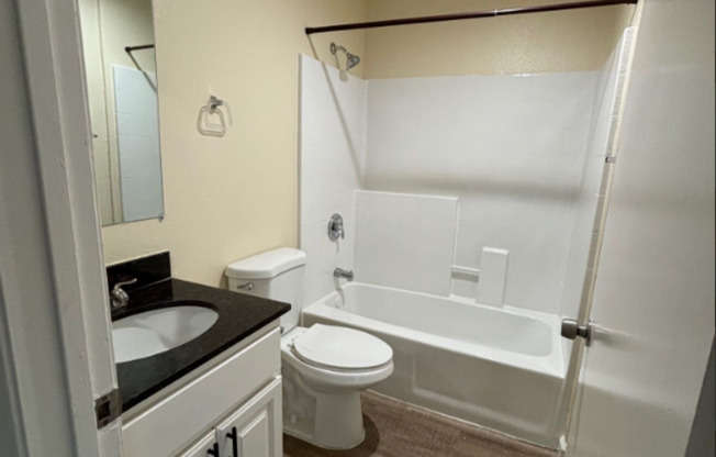 3 beds, 2 baths, 1,050 sqft, $2,650, Unit 2573-02