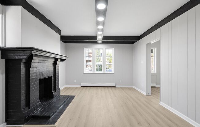 Stunning 5 bedroom home in Sheraden available October 1st!