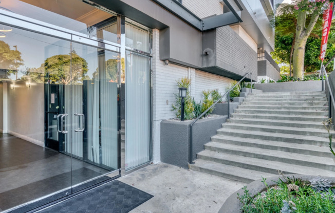 1 bed, 1 bath, 800 sqft, $2,298, Unit 206