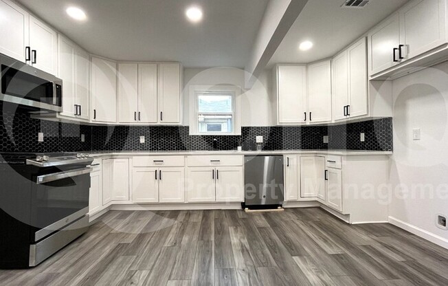 2521 AMELIA ST