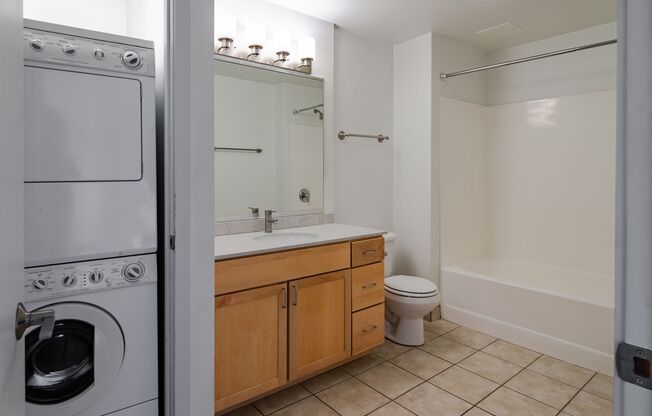 1 bed, 1 bath, 855 sqft, $1,795, Unit 0607