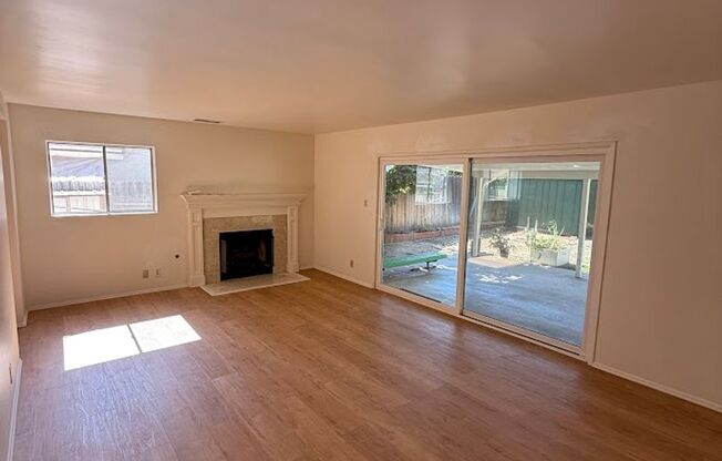 Beautiful 3 Bedroom, 2 Bathroom North Hills Home for Lease! Ready for Move-In!