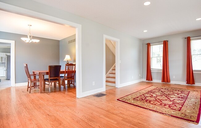 Waldo 4 Bed 2 Bath Home + 2 Car Garage