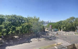 2 beds, 1 bath, $3,041, Unit 3B