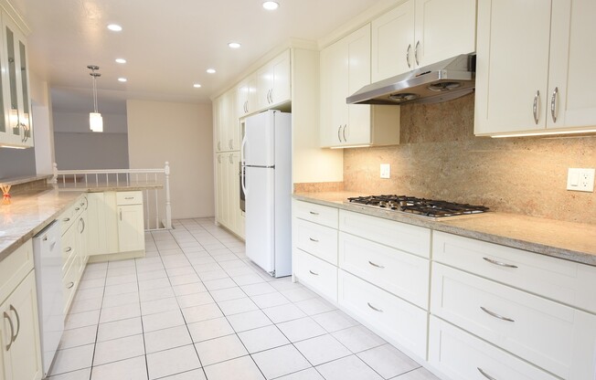 Remodeled & Spacious West San Jose 5 Bedroom 3 Bath Home