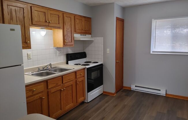 1 bed, 1 bath, $775, Unit Apt. F