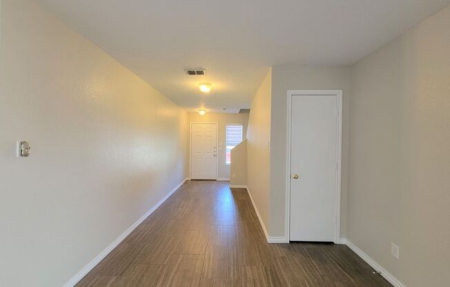 Beautiful 4-Bedroom Home with Dual Primary Suites in Amberwood!