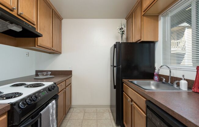2 beds, 1 bath, 900 sqft, $1,375, Unit 69