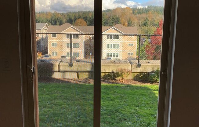 3 beds, 2 baths, 1,434 sqft, $2,450, Unit B110