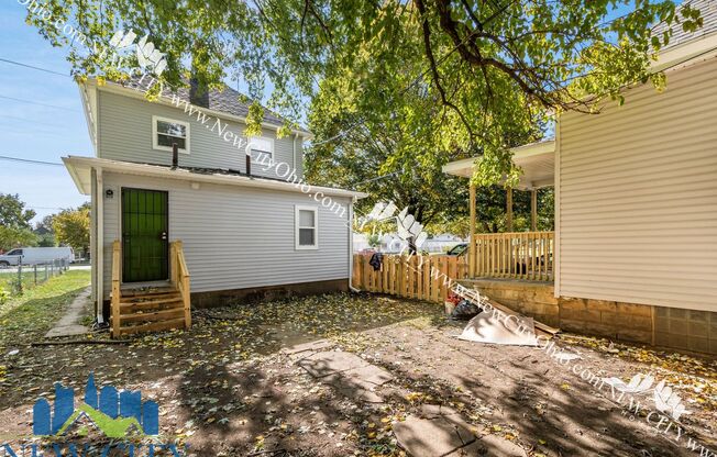 878-878 1/2 Sullivant Ave
