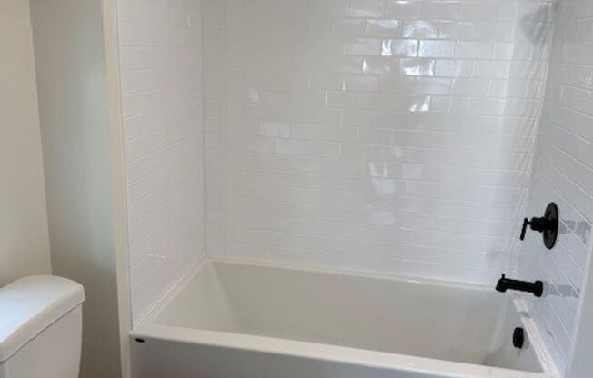 250-Edgewater 7-Plex