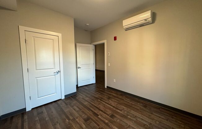 1 bed, 1 bath, 824 sqft, $1,850, Unit 206