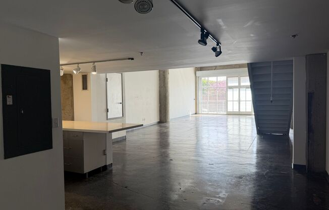 1 bed, 2 baths, 2,063 sqft, $5,499, Unit 108