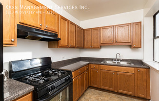 3213 W DIVERSEY AVE