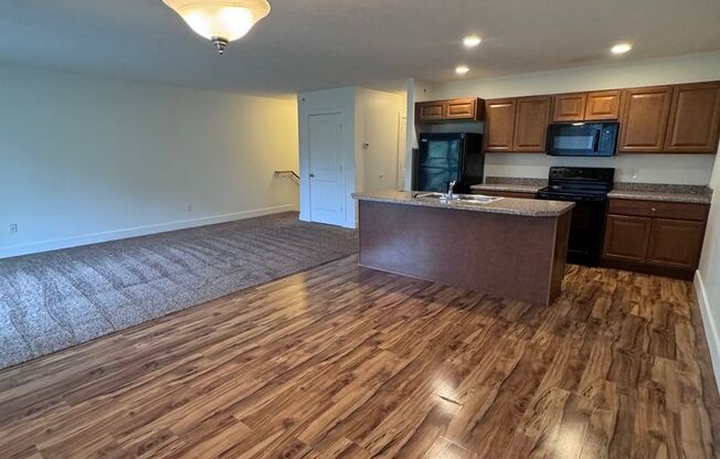 2 beds, 1 bath, 1,147 sqft, $1,725