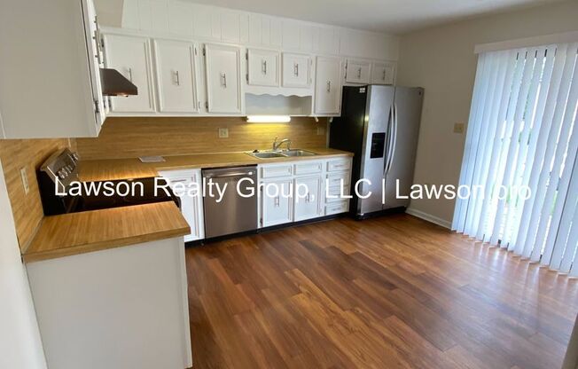 2 beds, 1.5 baths, 900 sqft, $1,295, Unit Richelieu A-3